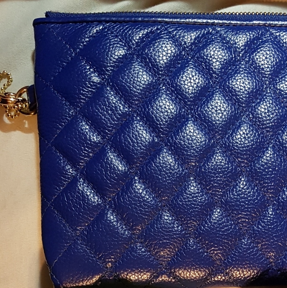 Zenith Wrislet for cards, passport...very roomy NWOT